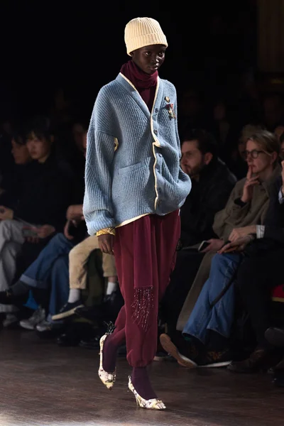 Look 2